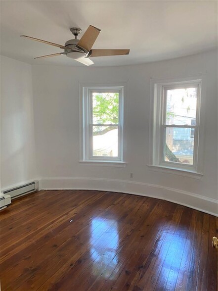 Building Photo - 17 Marcella St