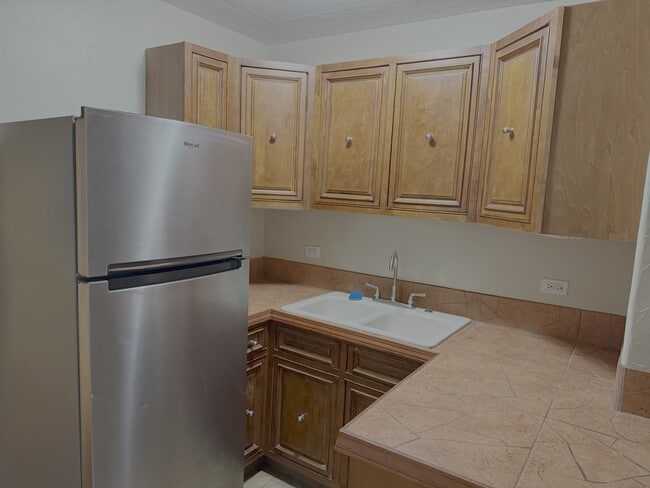 Building Photo - 5542 Gilmore Rd