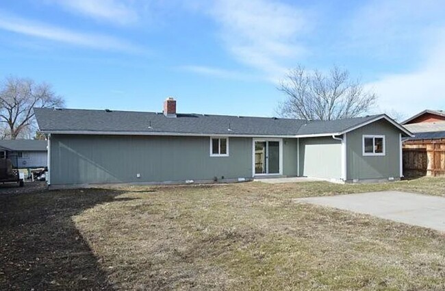 Building Photo - Three bedroom, two bath house less than 5 ...