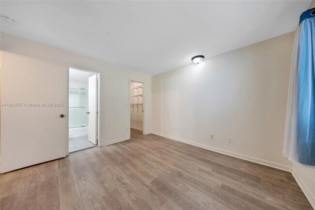Building Photo - 8701 SW 141st St