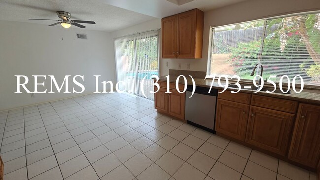 Building Photo - Large 4 Bedroom Single-Family Home with Pool & 2-Car Garage