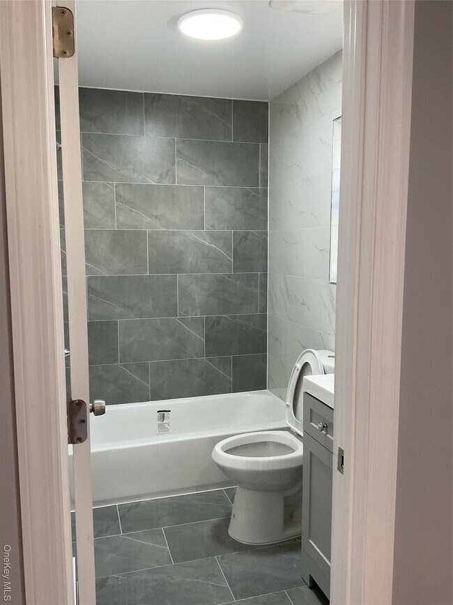 Building Photo - 46 S 12th Ave