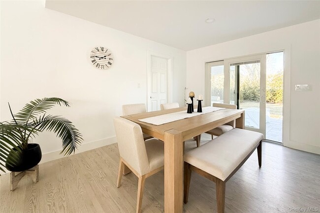 Building Photo - 121 Ponquogue Ave