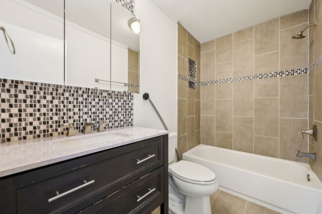 Building Photo - 21 Winchester Ct