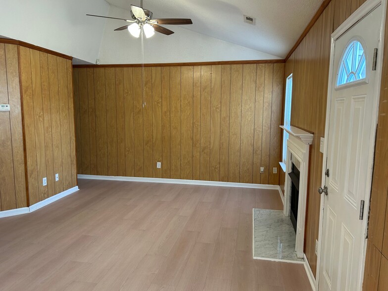 Building Photo - 5516 John McGraw Ln