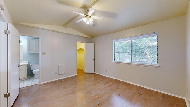 Building Photo - 1904 Dartmouth St