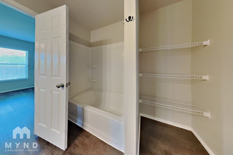 Building Photo - 3711 Colemans Run