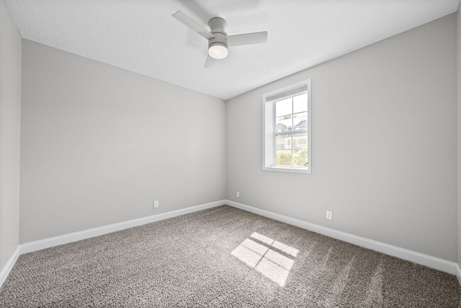 Building Photo - 169 Bonnell Dr
