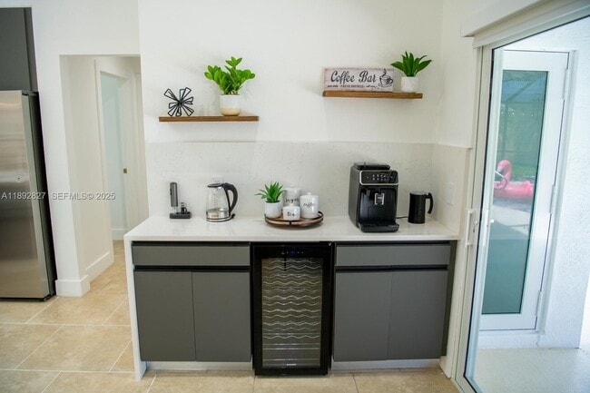 Building Photo - 1010 Joyce Ct