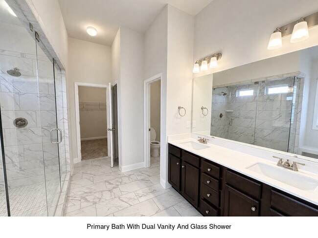 Building Photo - Spacious 4BR/3BA Home with First Floor Suite &  Loft