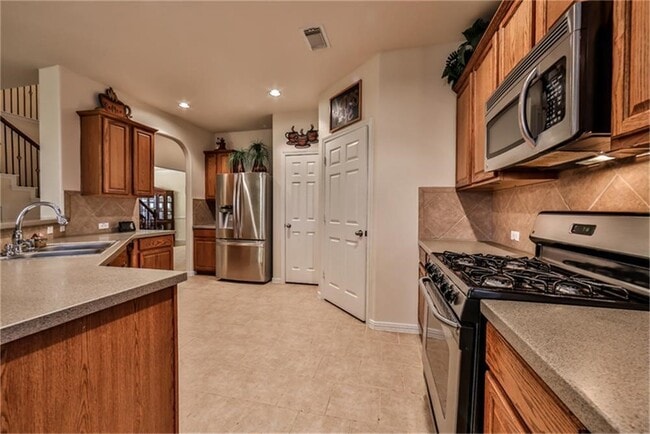 Building Photo - 4502 Aspen Leaf Ln