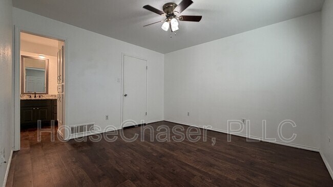 Building Photo - 6610 Huron Ave