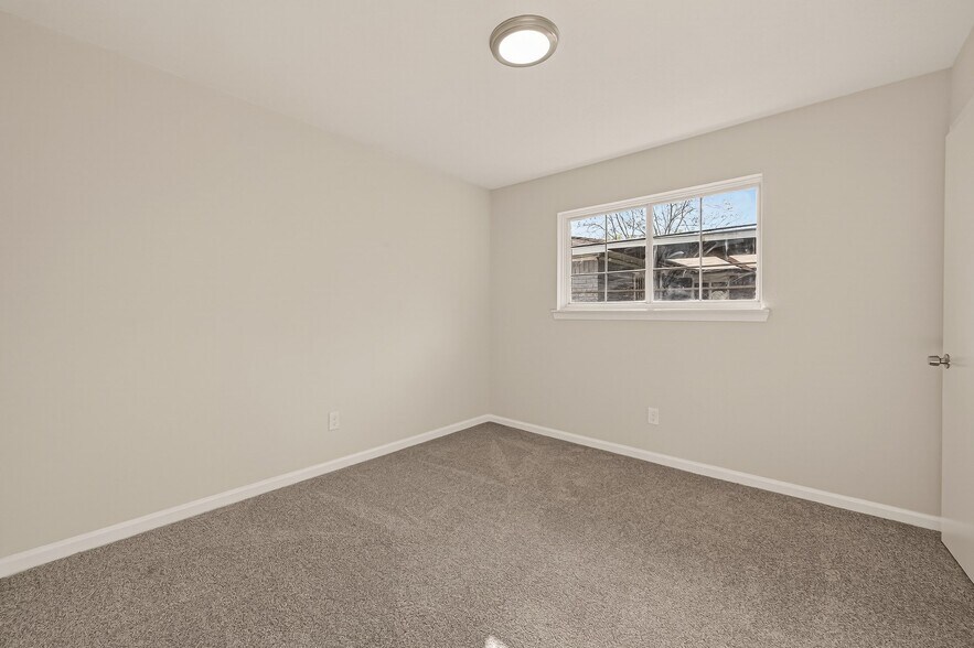 Building Photo - 5423 Grace Point Ln