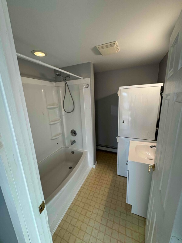 Building Photo - 7661 US-2