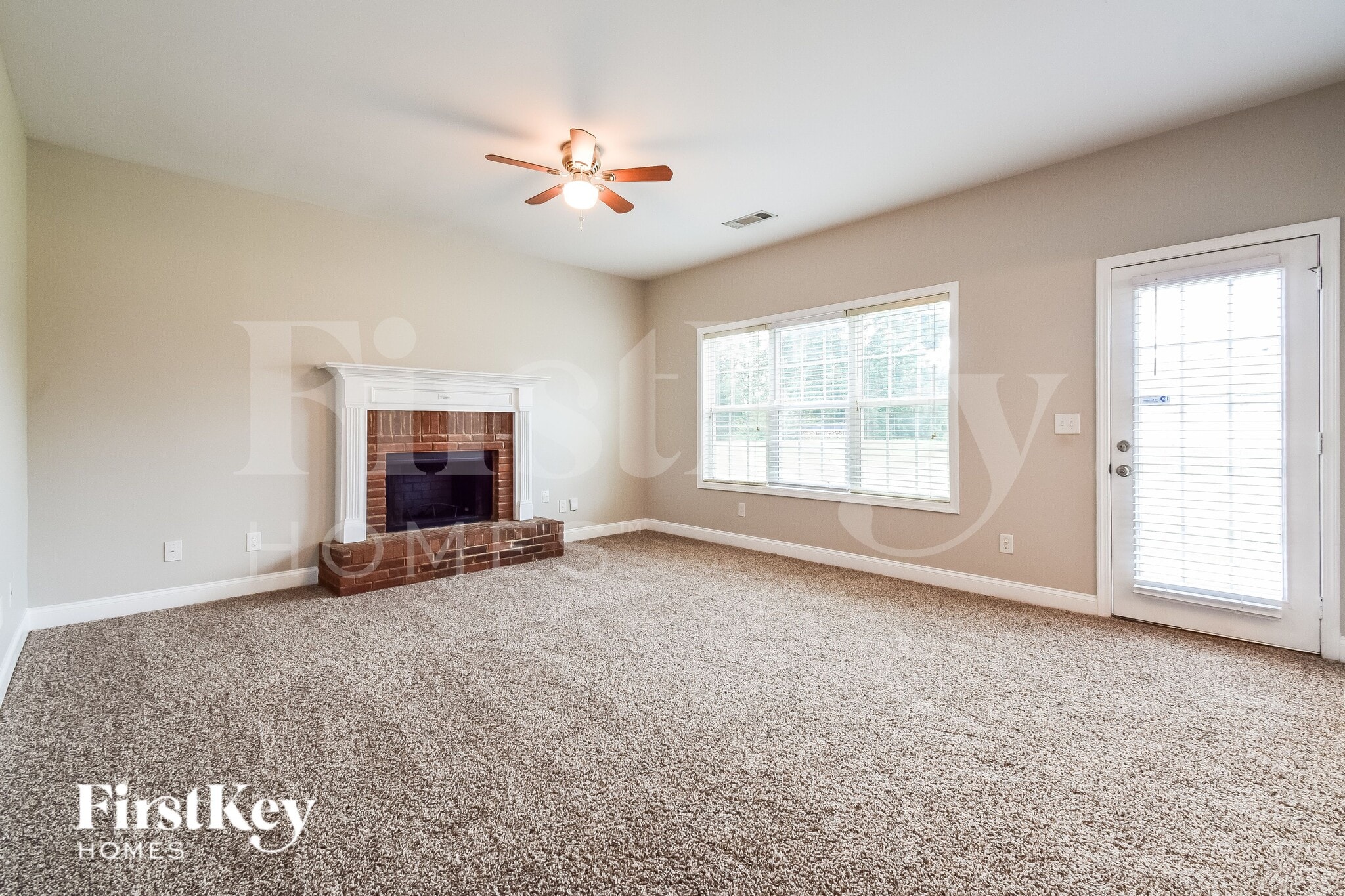 Building Photo - 6303 Spring Cove Dr