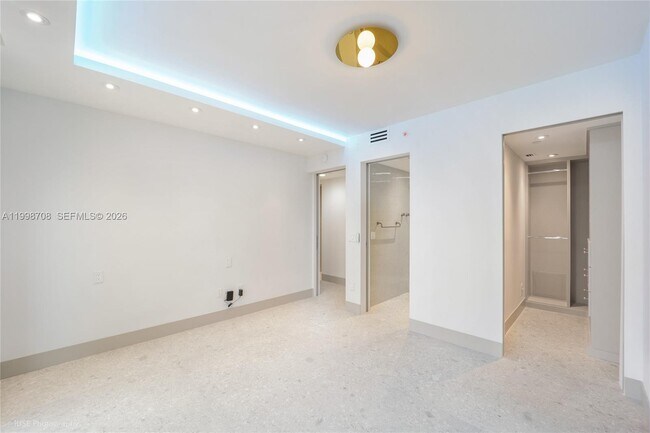 Building Photo - 737 Crandon Blvd