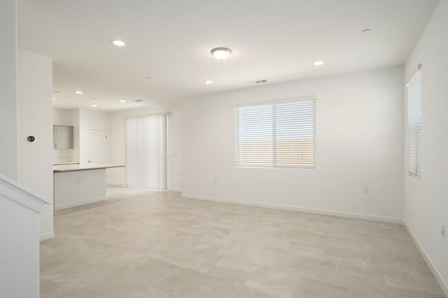 Building Photo - 2966 E Tierra Dr