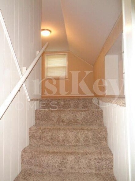 Building Photo - 12865 W Highland Ave