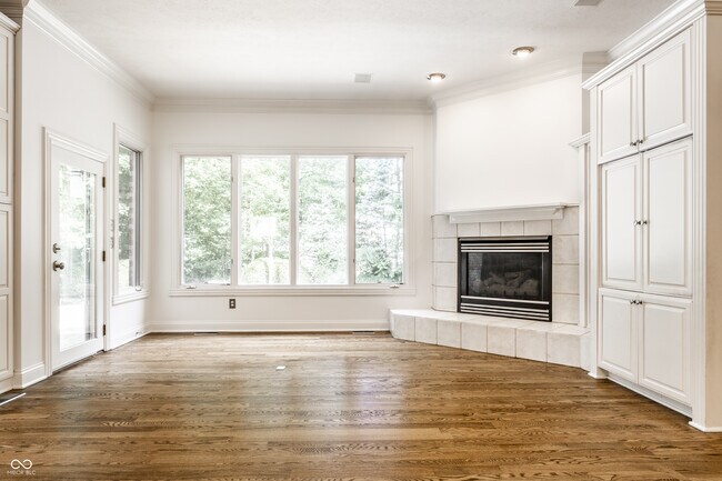 Building Photo - 4898 Waterstone Way