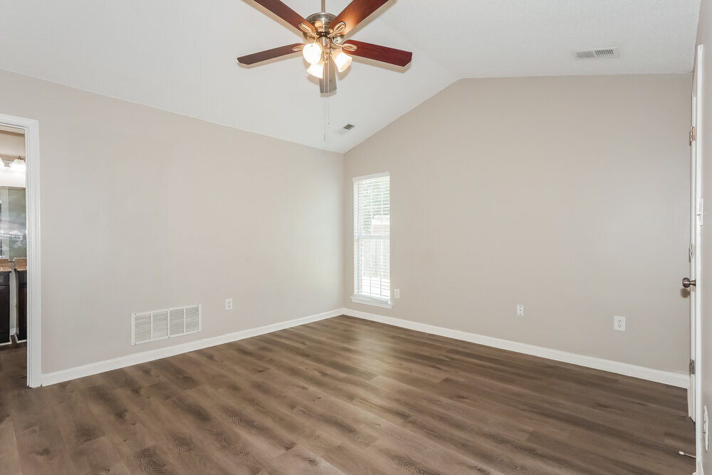 Building Photo - 10734 Ridgefield Dr