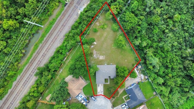 Building Photo - 7503 Roaring Springs Dr