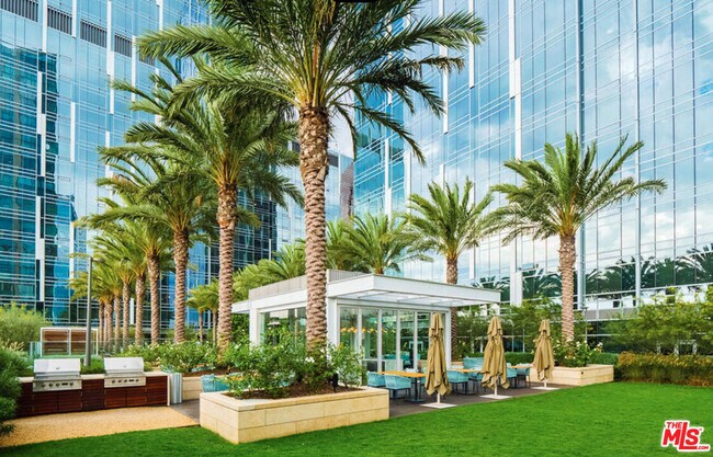 Building Photo - 877 Francisco St