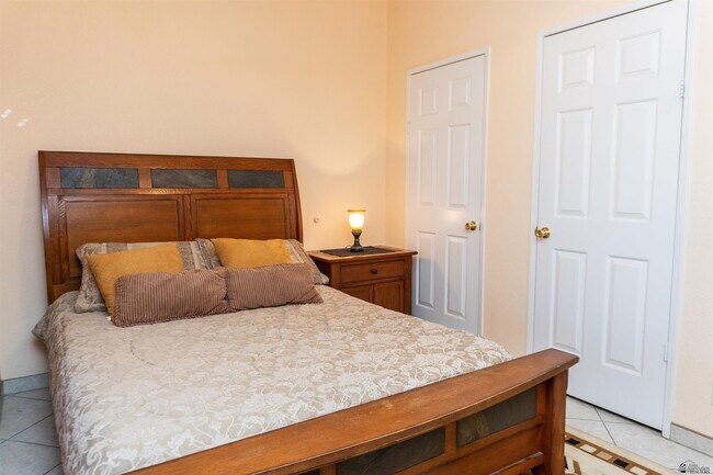 Building Photo - 10772 S Williams Ave