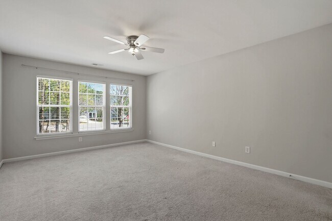 Building Photo - WAKEFIELD CORNER HOME WITH 4 BEDROOMS IS WAITING FOR YOU!