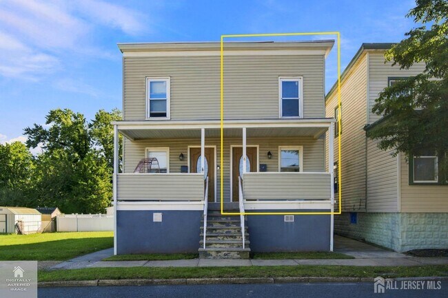 Building Photo - 6 1st St