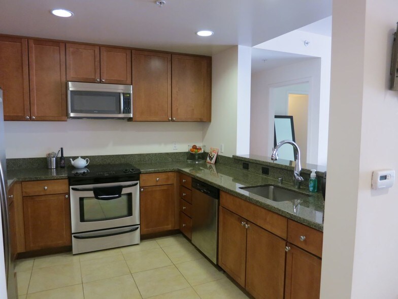Kitchen - 175 W St James St