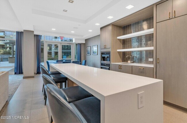 Building Photo - 15 Morris Ave