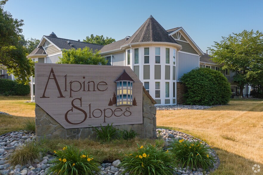 Alpine Slopes Apartments 4285 Alpenhorn Dr NW Comstock Park MI 49321