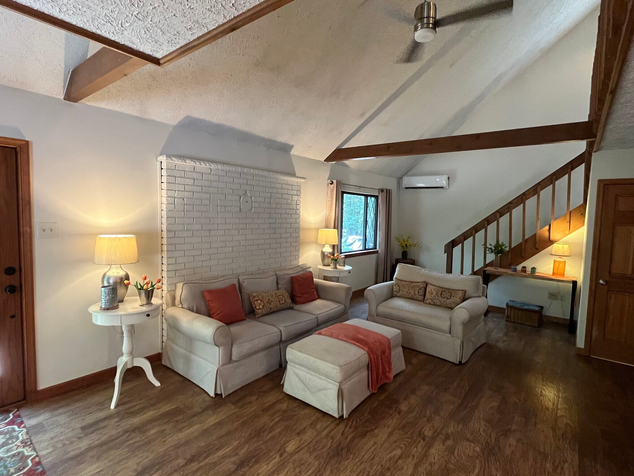 Building Photo - 161 Piney Woods Dr