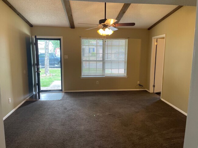 Building Photo - 23 Brookway Ln, Sherwood AR 72120 - Afford...