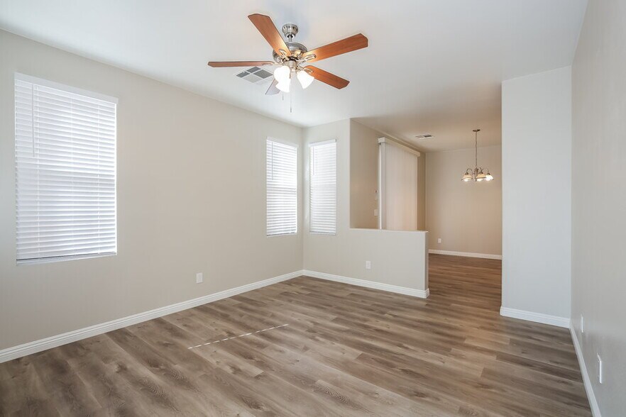 Building Photo - 4404 Altamira Cave Dr