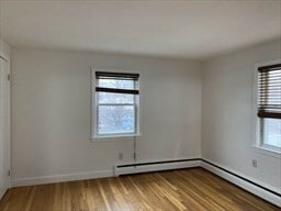 Building Photo - 558 Sea St