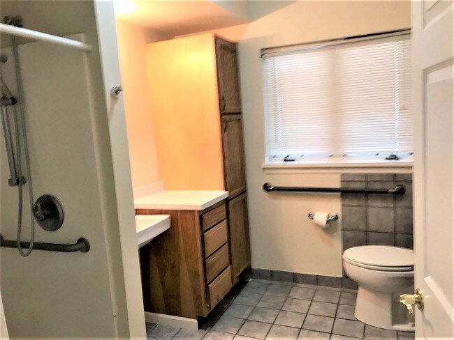 Building Photo - 7606 Westward Way