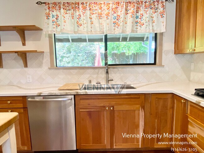 Building Photo - 3539 Buckskin Ct