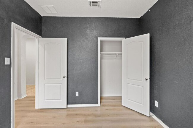 Building Photo - 1221 Backcountry Dr