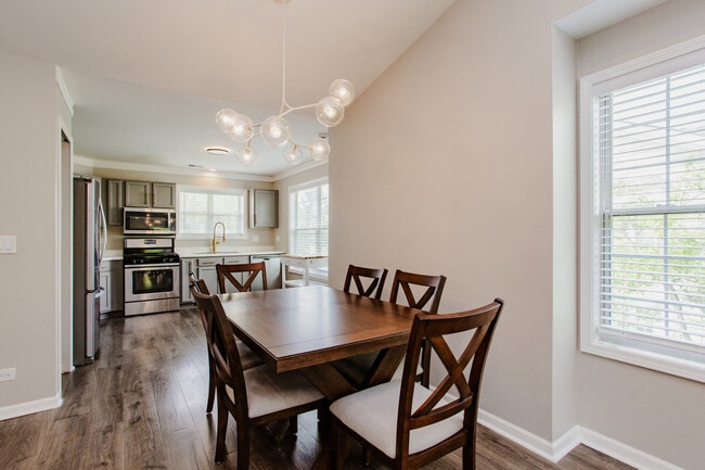Building Photo - 313 Sheffield Dr