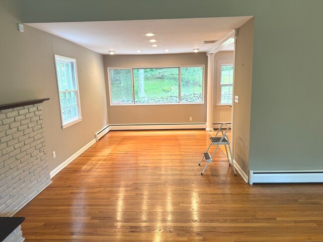 Building Photo - 6 Rivergate Woods