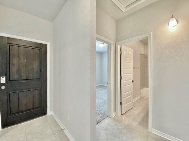 Building Photo - 2148 Pecan Island Dr