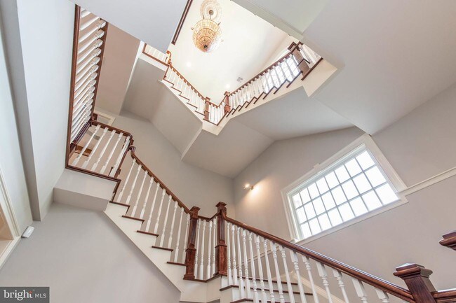 Building Photo - 2115 Pony Trail Dr