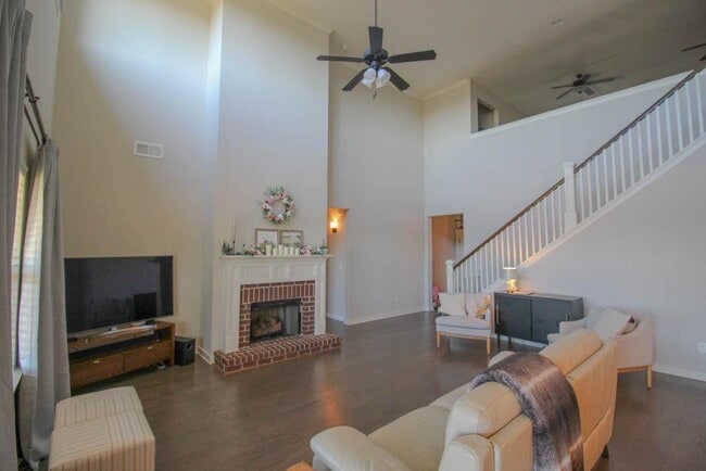 Building Photo - 5098 Park Side Cir