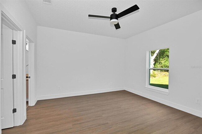 Building Photo - 13527 SW 100th Ln