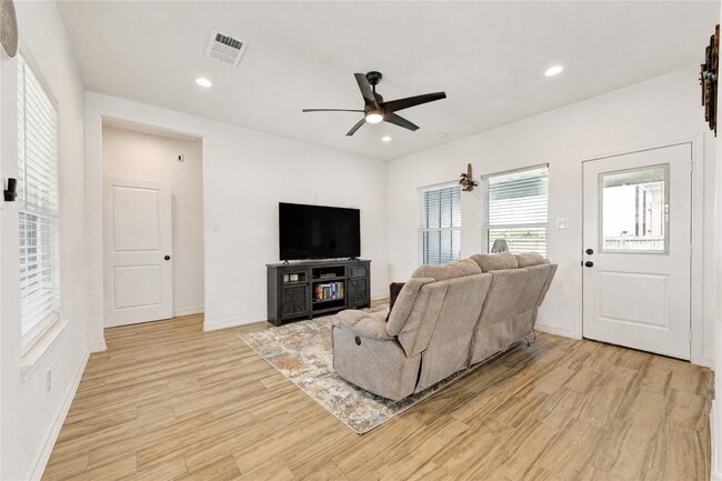 Building Photo - 7610 Avenue G