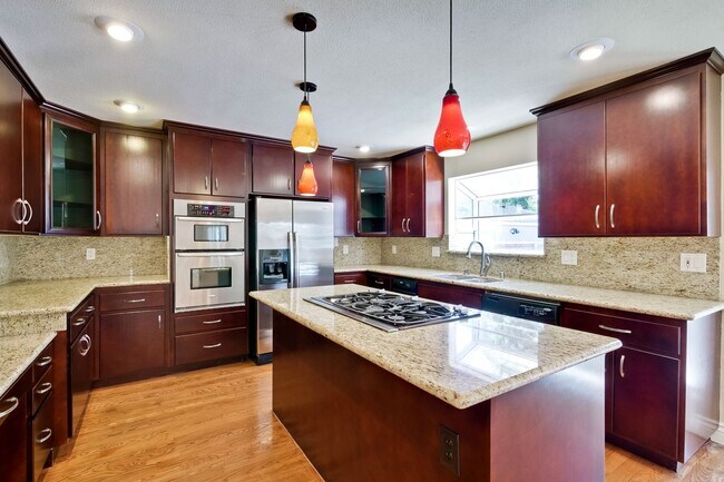 Building Photo - Gorgeous Willow Glen Two Story Home Availa...
