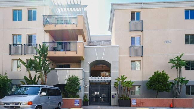 Building Photo - 3857 Pell Pl