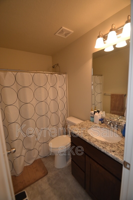 Building Photo - 1867 Trail Heights Dr