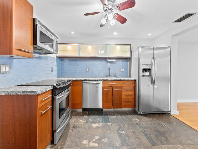 Building Photo - 2226 Nova Village Dr